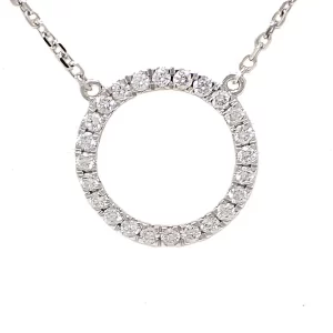 circle of round diamonds