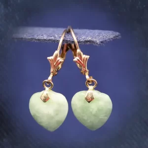 jade heart-shape lever back earrings in yellow gold